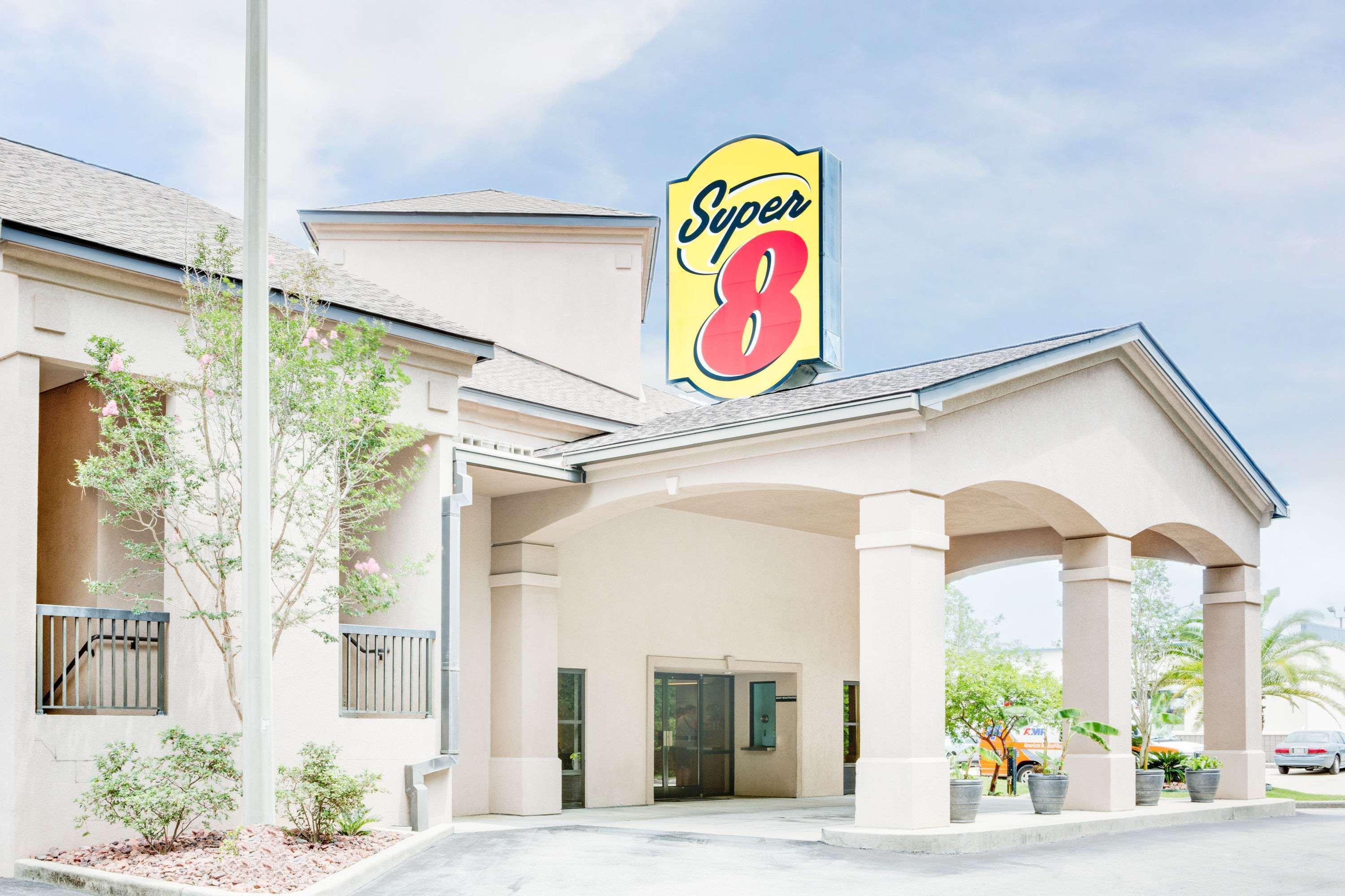 Super 8 By Wyndham Diberville Biloxi Area Exterior photo